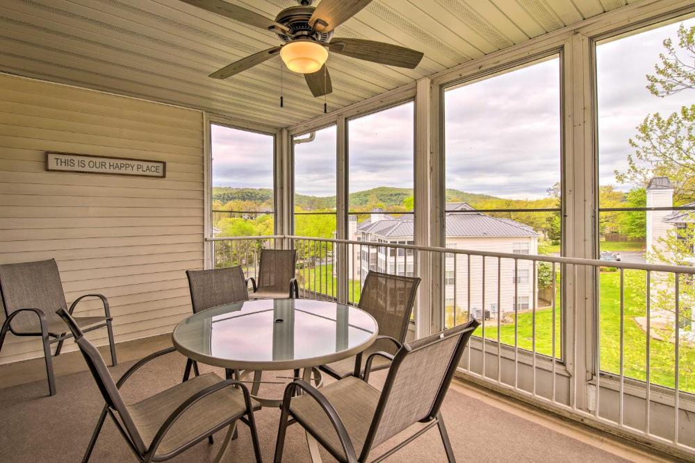 Cozy and Deluxe Branson Condo with Covered Balcony